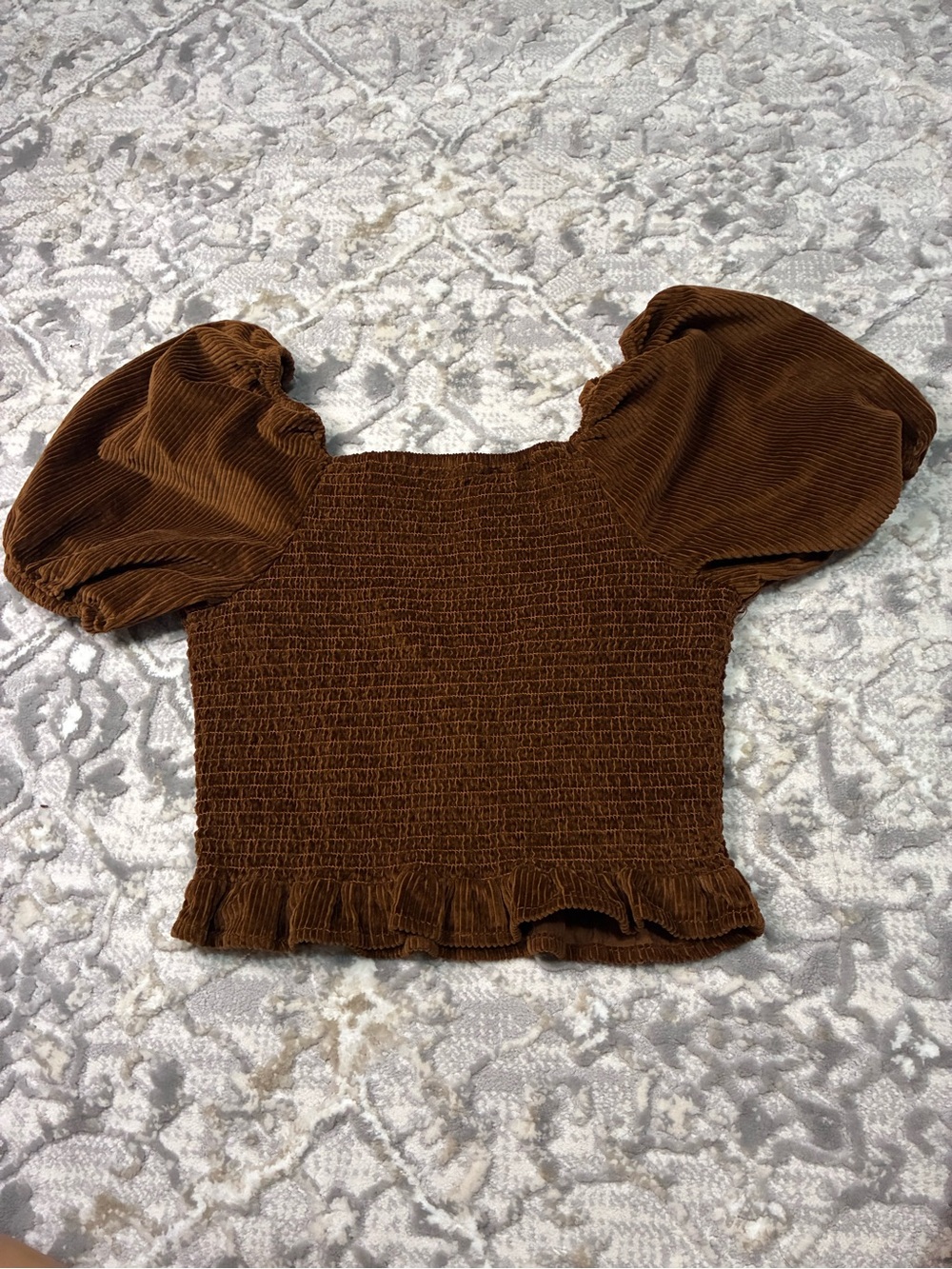 M American Eagle Outfitters Brown Puff-Sleeve Smocked Crop Top